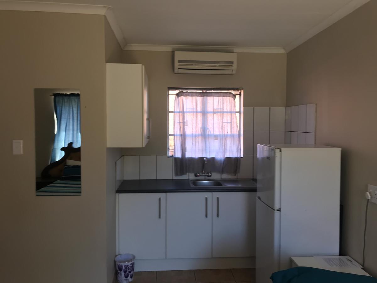 African Sky Guesthouse Windhoek Dış mekan fotoğraf