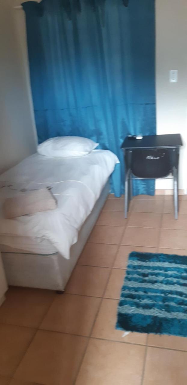 African Sky Guesthouse Windhoek Dış mekan fotoğraf