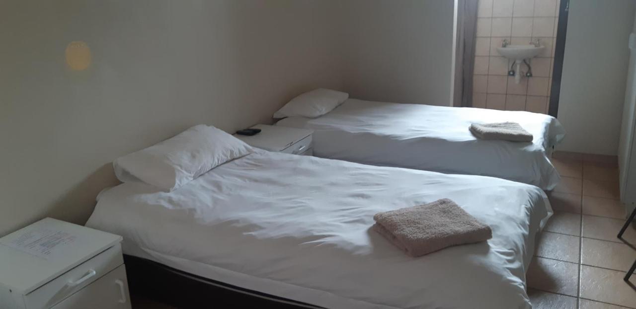 African Sky Guesthouse Windhoek Dış mekan fotoğraf